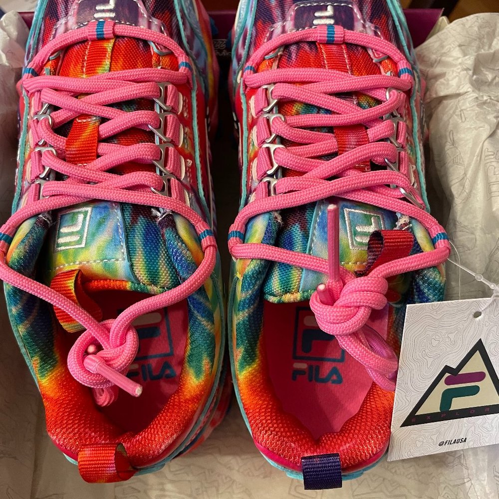 NEW FILA Oakmont Rainbow Sneakers Kids Size 3.5